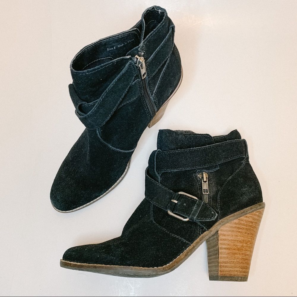 Dolce‎ Vita Connary Black Suede Bootie Size 8